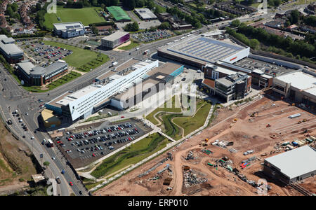 Luftaufnahme des sanierten Stadterneuerung Longbridge Stadtzentrum in Birmingham, UK Stockfoto