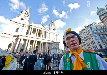 London auf der St. Pauls Kathedrale 2012 zu besetzen Stockfoto