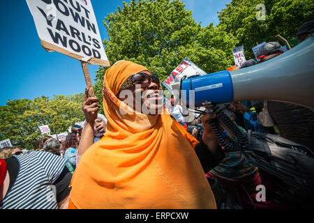 London, UK. 6. Juni 2015. Herunterfahren Yarl es Holz Detention Centre Protest Credit: Guy Corbishley/Alamy Live-Nachrichten Stockfoto