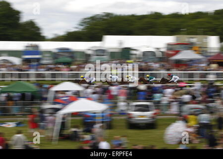 Epsom Downs, Surrey, UK 6. Juni 2015 mit Geschwindigkeit bei The Derby Rennen Stockfoto