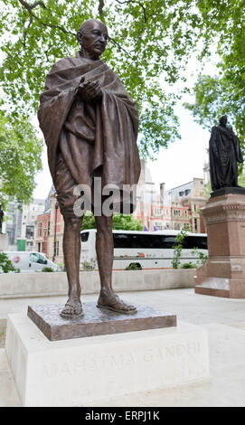 Mahatma Gandhi-Statue am Europäischen Parlament Square - London, Vereinigtes Königreich, Stockfoto