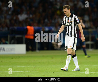 Berlin, Deutschland. 6. Juni 2015. Stephan Lichtsteiner von Juventus Turin reagiert während der UEFA Champions League Finale Fußballspiel zwischen Juventus FC und dem FC Barcelona im Olympiastadion in Berlin, Deutschland, 6. Juni 2015. Foto: Andreas Gebert/Dpa/Alamy Live-Nachrichten Stockfoto