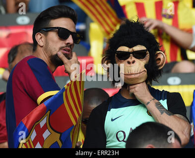 Berlin, Deutschland. 6. Juni 2015. Große von Barcelona jubeln während der letzten Fußball-UEFA Champions League Spiel zwischen Juventus FC und dem FC Barcelona im Olympiastadion in Berlin, Deutschland, 6. Juni 2015. Foto: Marcus Brandt/Dpa/Alamy Live News Stockfoto