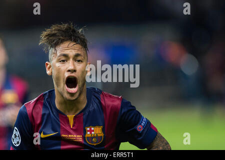 Berlin, Deutschland. 6. Juni 2015. Fußball/Fußball Neymar (Barcelona): Neymar von Barcelona feiert nach ihrem 3. Tor in der UEFA Champions League Finale Partie zwischen Juventus 1-3 FC Barcelona im Olympiastadion in Berlin, Deutschland. Bildnachweis: Maurizio Borsari/AFLO/Alamy Live-Nachrichten Stockfoto