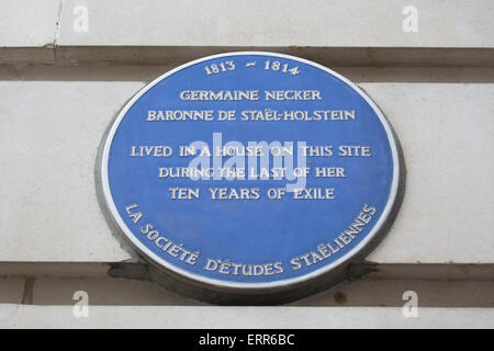 blaue Plakette markiert ein Haus von Germain Necker, Baronne de Stael-Holstein, London, England Stockfoto