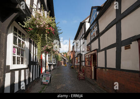 Ledbury schmalen Gasse, Church Lane, St. Michael Kirche, Herefordshire, England Stockfoto