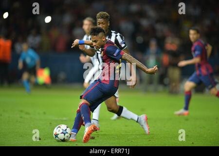 Olympiastadion, Berlin, Deutschland. 6. Juni 2015. Juventus Turin gegen Barcelona, Champions league Finale in Berlin. 3. Ziel-Partituren von Neymar (Bar) Credit: Action Plus Sport/Alamy Live News Stockfoto