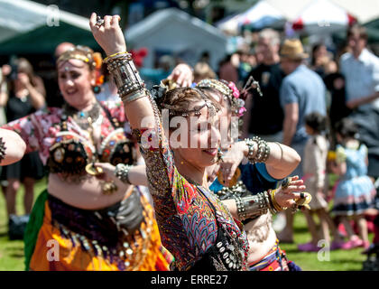 Exeter, Devon, UK. 7. Juni 2015. Kalash Tribal, die live auf der Exeter Respekt Festival 2015 im Belmont Park, Exeter am 7. Juni 2015 in Exeter, Devon, UK Credit: Clive Chilvers/Alamy Live News Stockfoto