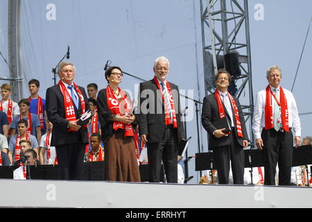 Stuttgart, Deutschland. 7. Juni 2015. Vertreter der 36. Deutschen Evangelischen Kirchentag in Berlin und Wittenberg 2017 laden alle ein, den nächsten deutschen evangelischen Kirchentag © Michael Debets/Pacific Press/Alamy Live News Stockfoto