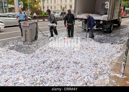 Büro Papier Schreddern LKW-Unfall - Washington, DC USA Stockfoto