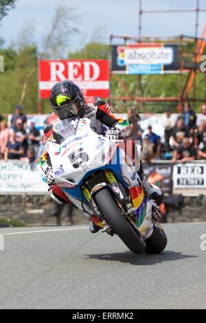 Douglas, Isle of man. 7. Juni 2015. Bruce Anstey in Aktion während der TT Superbike-Rennen. Bildnachweis: Action Plus Sport Bilder/Alamy Live News Stockfoto