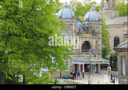 Exterior.entrance von Buxton Opera House in The Square, Buxton, Derbyshire UK - Sommer 2015 Stockfoto