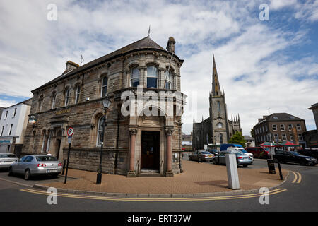 Die ehemaligen Gebäude der Bank of Ireland-Hibernian bank Monaghan Stadt Grafschaft Monaghan Irland Stockfoto