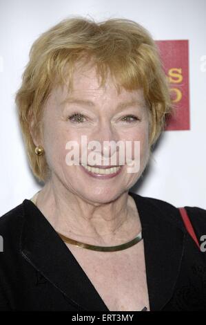 New York, NY, USA. 7. Juni 2015. Los Angeles, CA, USA. 7. Juni 2015. Jenny O'Hara im Ankunftsbereich für den Schauspieler Fonds 19. Annual Tony Awards Viewing Party, Skirball Cultural Center, Los Angeles, CA 7. Juni 2015. Bildnachweis: Michael Germana/Everett Collection/Alamy Live-Nachrichten Stockfoto