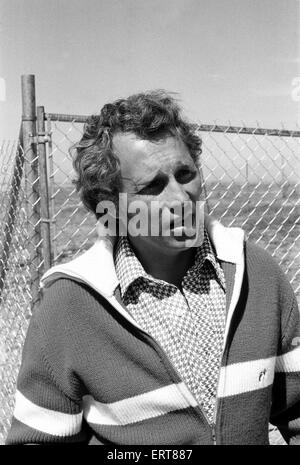 Stuntman Evel Knievel bereitet, Snake River Canyon in Idaho auf eine Dampf angetriebene Rollen zu springen. 26. August 1974. Stockfoto