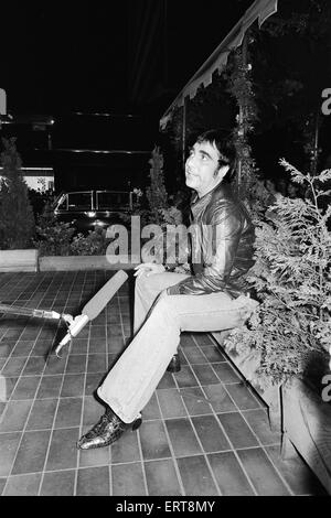 Keith Moon, Schlagzeuger der britischen Rockband The Who, Teilnahme an der Premier des neuen Films "The Buddy Holly Story" im West End mit Verlobten Annette Walter-Lax als Gäste von Paul und Linda McCartney. Nach dem Essen mit Paul und Linda im Peppermint Park in Covent Garden, Keith und Annette zurück in ihre Wohnung in Curzon Street, Mayfair, wo er tot früh am nächsten Morgen nach einer Überdosis 32 Tabletten von Clomethiazole, gefunden wurde, vorgeschrieben, Mond, seine Alkohol-Entzugserscheinungen zu lindern.    6. September 1978. Stockfoto