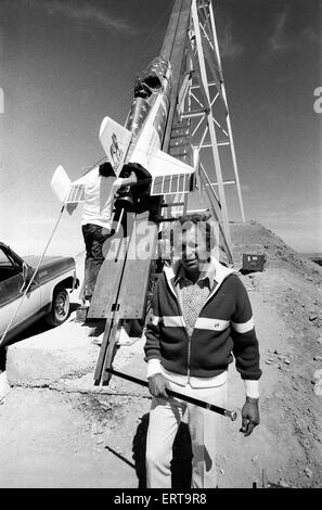 Stuntman Evel Knievel bereitet, Snake River Canyon in Idaho auf eine Dampf angetriebene Rollen zu springen. 26. August 1974. Stockfoto