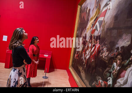 London, UK. 8. Juni 2015. John Singleton Copley der Tod des großen Pierson, 6. Januar 1781 1783 - Kampf-Geschichte einer Ausstellung feiert die anhaltende Bedeutung und emotionale Kraft der britischen Geschichte der Malerei in der Tate Britain. Die Ausstellung befasst sich mit wie Künstler bedeutende Ereignisse in Gemälde, die uns ermutigen verwandelt haben, unseren eigenen Platz in der Geschichte zu reflektieren. Die Werke in der Show reichen von riesigen Ölgemälde aus dem 18. Jahrhundert zu einem jüngsten Arbeiten von Malcolm Morley umfasst einen Kanon von HMS Victory ragen aus der Leinwand. Bildnachweis: Guy Bell/Alamy Live-Nachrichten Stockfoto