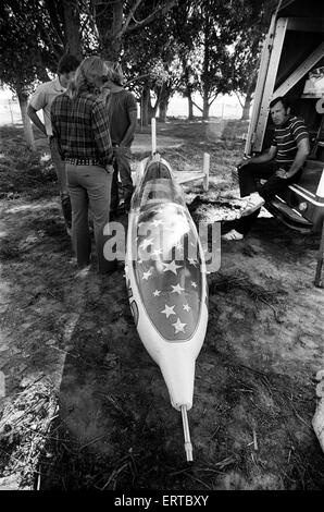 Stuntman Evel Knievel bereitet, Snake River Canyon in Idaho auf eine Dampf angetriebene Rollen zu springen. 26. August 1974. Stockfoto