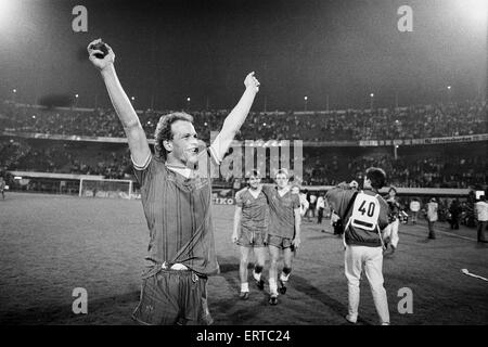 European Cup Winners Cup-Finale. Rotterdam, Holland. Everton 3 V SK Rapid Wien 1.  Everton Andy Gray feiert nach dem Spiel 15. Mai 1985. Stockfoto