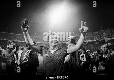 European Cup Winners Cup-Finale. Rotterdam, Holland. Everton 3 V SK Rapid Wien 1.  Everton Peter Reid feiert nach dem Spiel 15. Mai 1985. Stockfoto