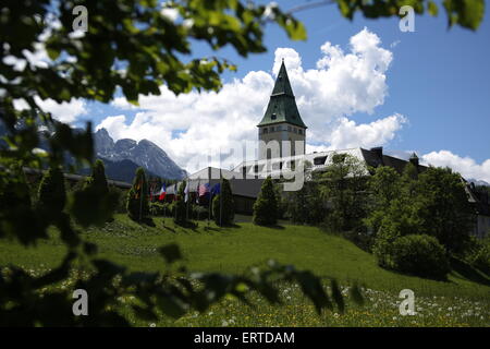 Schloss Elmau, Deutschland. 8. Juni 2015. Schloss Elmau gesehen während des G7-Gipfels auf Schloss Elmau bei Garmisch-Partenkirchen, Deutschland, am 7. Juni 2015. Bildnachweis: Dpa picture Alliance/Alamy Live News Stockfoto