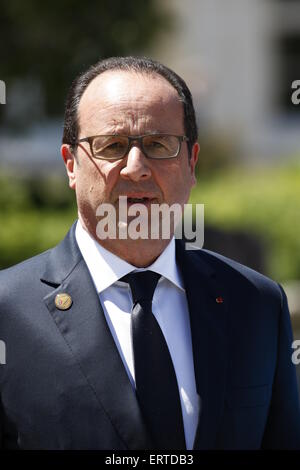 Schloss Elmau, Deutschland. 8. Juni 2015. Der französische Präsident Francois Hollande besucht des G7-Gipfels auf Schloss Elmau bei Garmisch-Partenkirchen, Deutschland, am 7. Juni 2015. Bildnachweis: Dpa picture Alliance/Alamy Live News Stockfoto