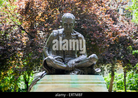 Mahatma Gandhi-Skulptur in Travistock Square, London Stockfoto