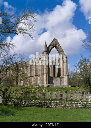 dh Bolton Abbey Priory WHARFEDALE NORTH YORKSHIRE UK Ruins Dales Herbst england ruiniert Gebäude verlassen Stockfoto