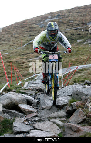 Marine Cabirou (FRA) wird in einigen der Praxis vor dem Damen-dh-Rennen beim UCI Mountain Bike World Cup - Fort William Stockfoto