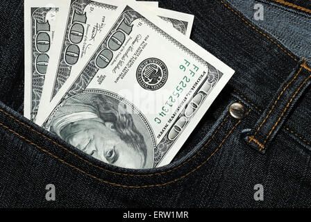 Jeans von welche Tasche ragen drei hundert Dollar Stockfoto