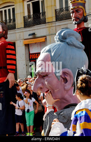 Madrid-Riesen und große Köpfe Pageant, beginnen San Isidro Festlichkeiten. Platz Puerta del Sol. Stockfoto