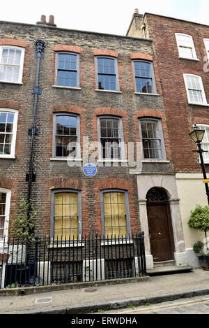 Frühe Georgian House in älteren Street, blaue Plakette, Mark Gertler, Spitalfields, London Borough of Tower Hamlets, England Britai Stockfoto