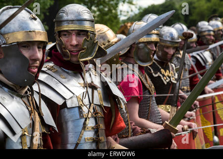 Moskau, Russland. 5. Juni 2015. Teilnehmer des 5. Zeiten und Epochen Festival - antiken Rom im Park Kolomenskoje in Moskau, Russland Stockfoto