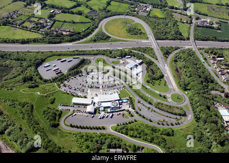 Luftaufnahme von Norton Canes M6 Toll, Roadchef Autobahnraststätten, Staffordshire, UK Stockfoto