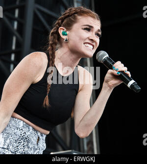 Philadelphia, Pennsylvania, USA. 7. Juni 2015. MisterWives führen bei Radio 104,5 Sommer Block Party am Festival Pier am 7. Juni 2015 in Philadelphia, Pennsylvania, Vereinigte Staaten von Amerika. Bildnachweis: Paul Froggatt/Alamy Live-Nachrichten Stockfoto