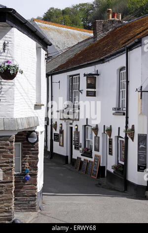 TRADITIONELLE CORNISH FISCHERDORF POLPERRO. CORNWALL UK. Stockfoto