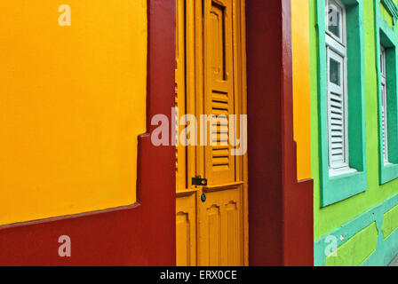 Schöne bunte Häuser in Olinda, Recife, Brasilien, am 1. September 2009. Stockfoto