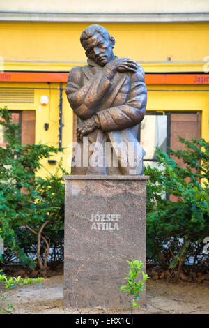 Statue des ungarischen Dichters Attila József, Budapest, Ungarn Stockfoto