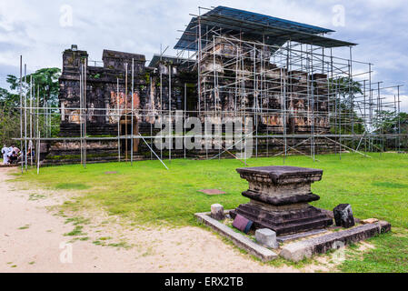 Alte Stadt von Polonnaruwa, Restaurierungsarbeiten im Thuparama House (Thuparama Gedige) in Polonnaruwa Viereck, Sri Lanka Stockfoto
