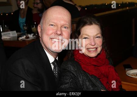 Opening Night after-Party für die irischen Rep Theater musikalische A Weihnachten Erinnerung, Shades of Green Restaurant statt.  Mitwirkende: Duane Poole, Gretchen Cryer Where: New York, New York, Vereinigte Staaten von Amerika bei: Kredit-5. Dezember 2014: Joseph Marzullo/WENN.com Stockfoto