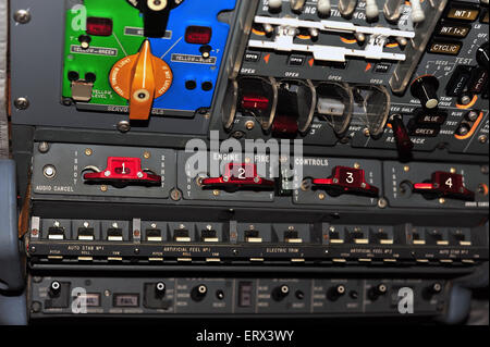 Instrumente, Zifferblätter und Tasten die Prototyp-Cockpit während der Entwurfsphase des Concorde Jet erstellt. Stockfoto