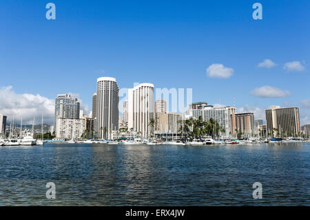 Honolulu, Hawaii. 4. Juni 2015. Waikiki Resorthotels, Eigentumswohnungen und Wohnungen, Honolulu, Oahu, Hawaii. Stockfoto