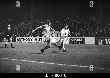 Fulham 0-0 Middlesbrough, Anglo-Scottish Cup-Finale, 2. Etappe im Craven Cottage, Dienstag, 9. Dezember 1975. Middlesbrough gewinnen 1: 0 auf Aggregat. Stockfoto