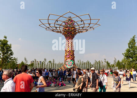 Mailand, Italien - 4. Juni 2015: Baum des Lebens EXPO 2015 Stockfoto