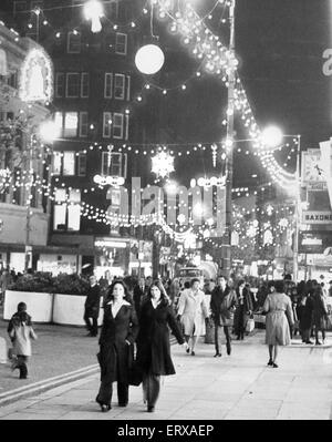 Weihnachts-Shopper, Church Street, Liverpool, 12. Dezember 1976. Stockfoto