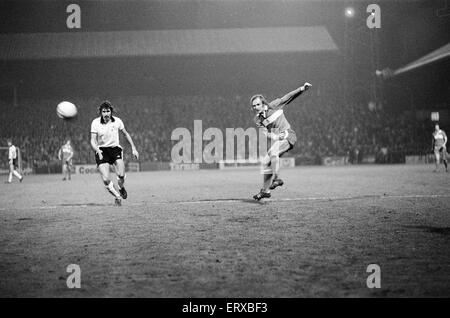 Fulham 0-0 Middlesbrough, Anglo-Scottish Cup-Finale, 2. Etappe im Craven Cottage, Dienstag, 9. Dezember 1975. Middlesbrough gewinnen 1: 0 auf Aggregat. Stockfoto