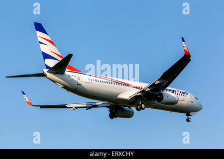 Boeing 737 Smartwings Flugzeug Landeanflug Prag, Tschechische Republik Stockfoto