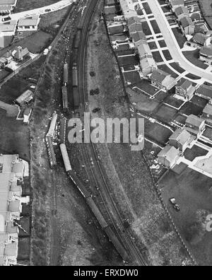 Morpeth Rail Crash auf 7 kann 1969, die eine Richtung Norden Schläfer Expresszug von London nach Aberdeen auf der Morpeth entgleist Kurve. Sechs Personen wurden getötet, 21 wurden verletzt und das Dach in nördlicher Richtung Bahnsteig wurde beschädigt.  Luftbild von der Unfallstelle Stockfoto