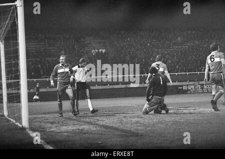 Fulham 0-0 Middlesbrough, Anglo-Scottish Cup-Finale, 2. Etappe im Craven Cottage, Dienstag, 9. Dezember 1975. Middlesbrough gewinnen 1: 0 auf Aggregat. Stockfoto